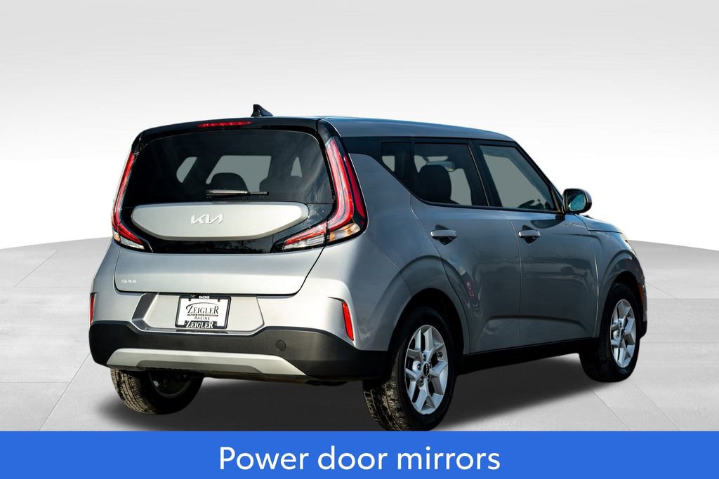 Used 2024 Kia Soul LX w/ Option Group 015 image 7
