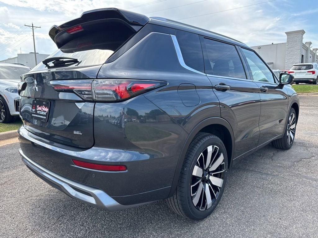 New 2026 Mitsubishi Outlander SEL FWD image 4