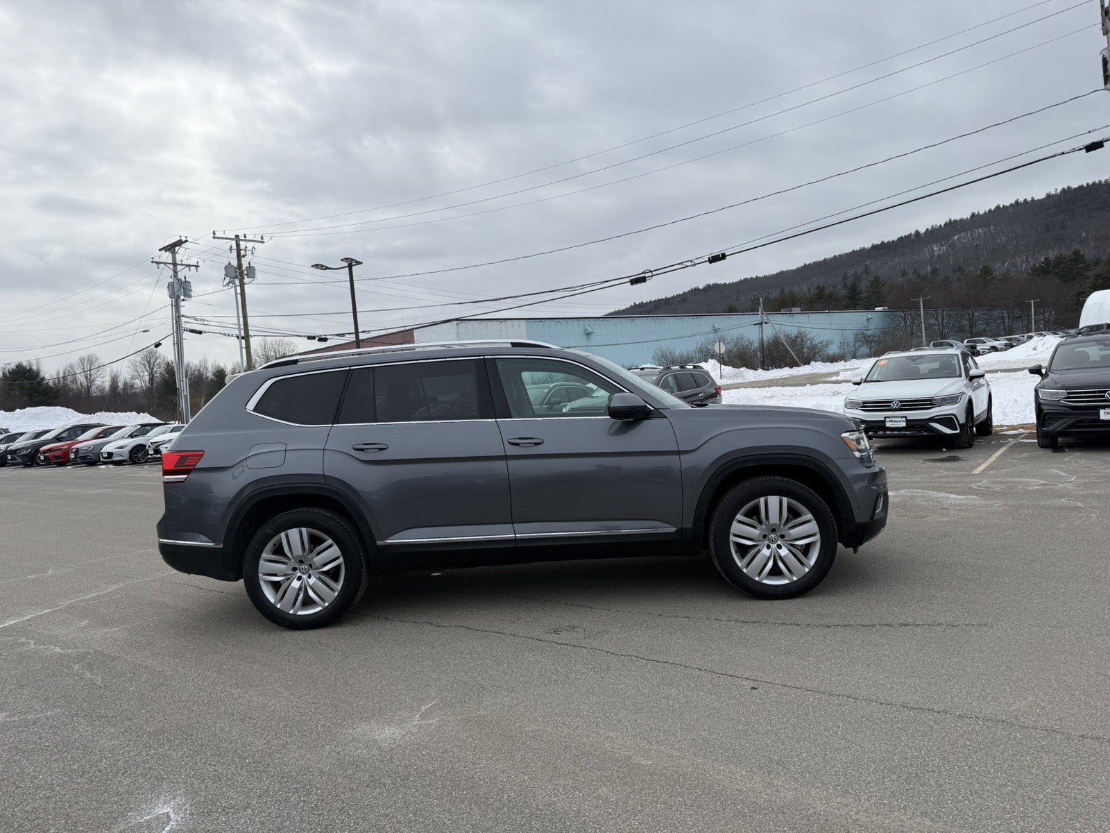 Used 2019 Volkswagen Atlas SEL Premium AWD/4WD image 4