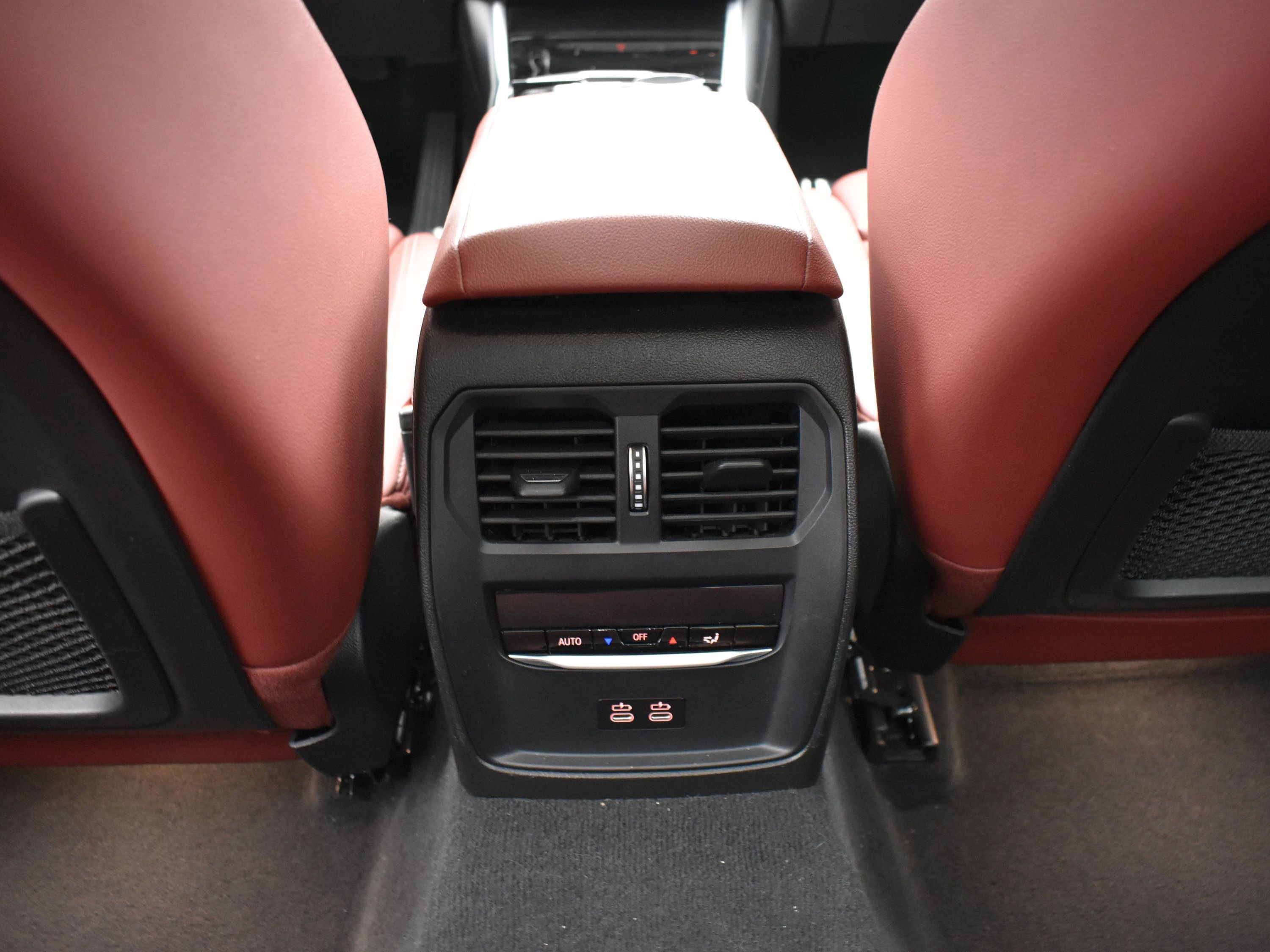 Used 2023 BMW 330e w/ Driving Assistance Package image 13