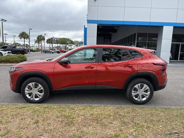 Used 2024 Chevrolet Trax LS FWD image 4