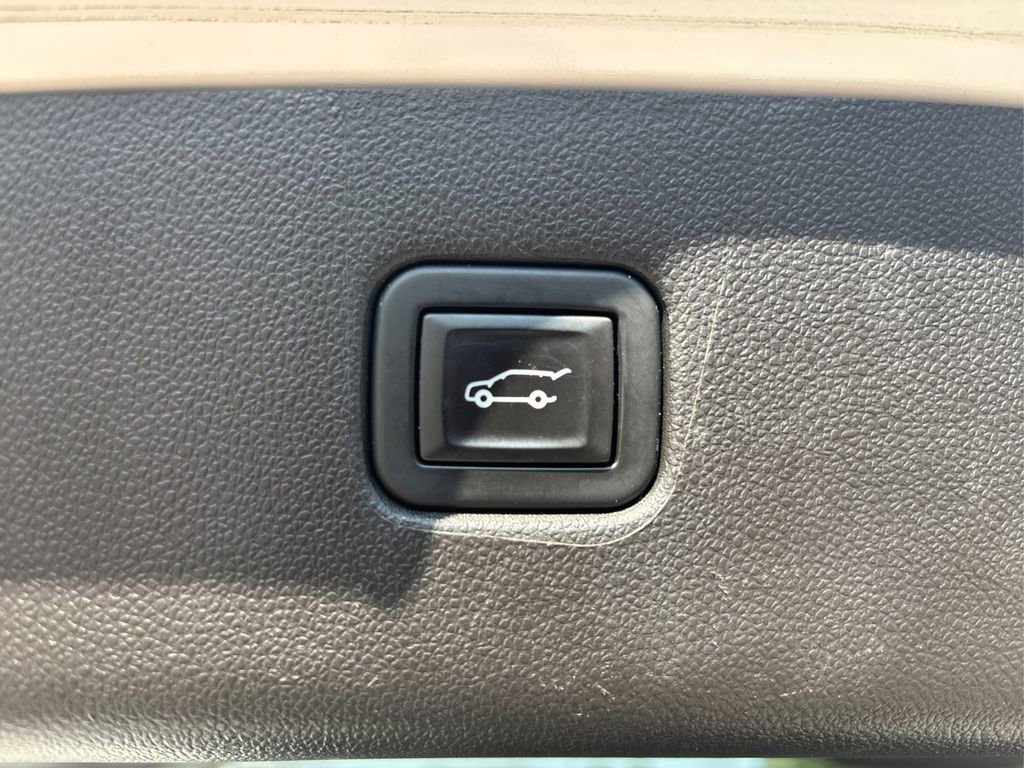 Used 2020 Chevrolet Blazer LT image 14