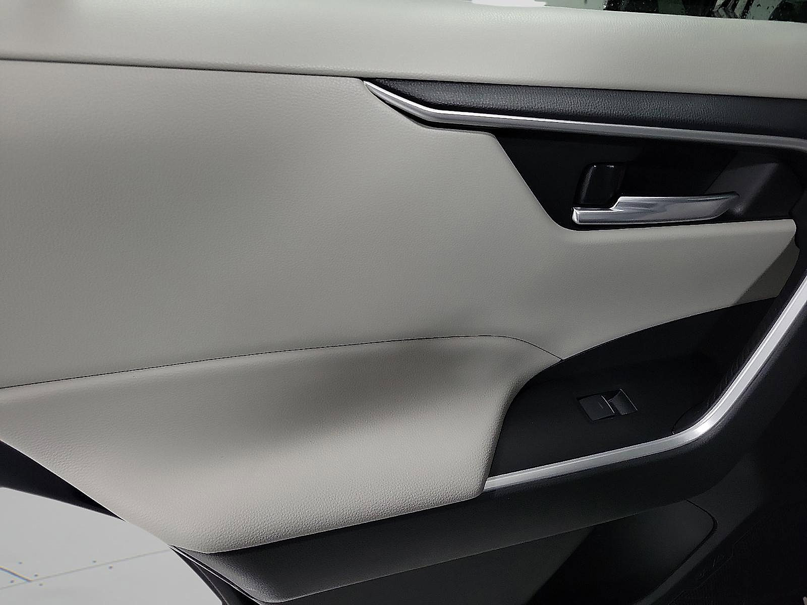 Certified 2023 Toyota RAV4 XLE Premium image 10