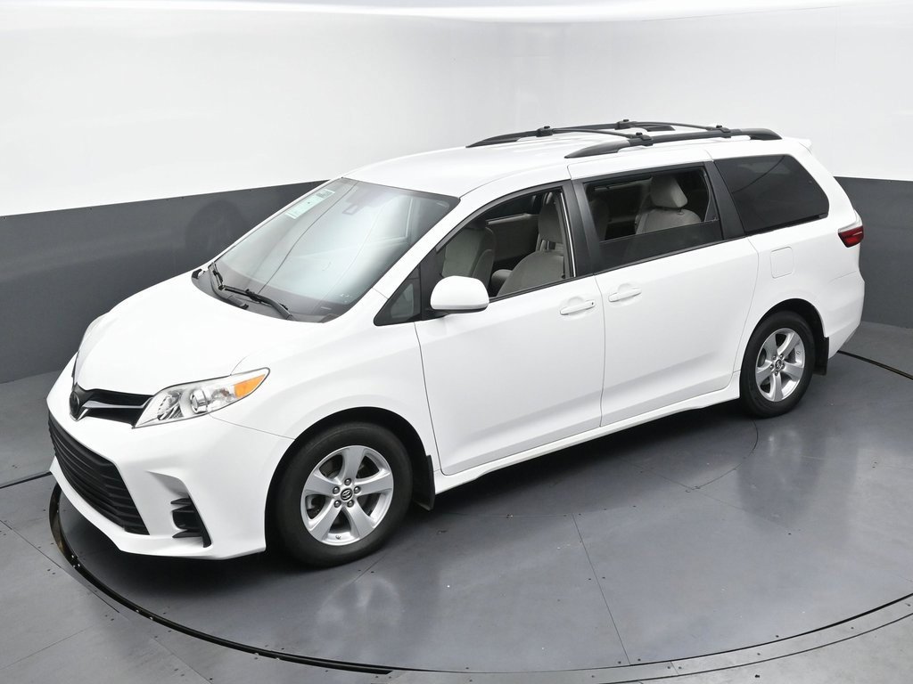 Used 2019 Toyota Sienna LE image 46