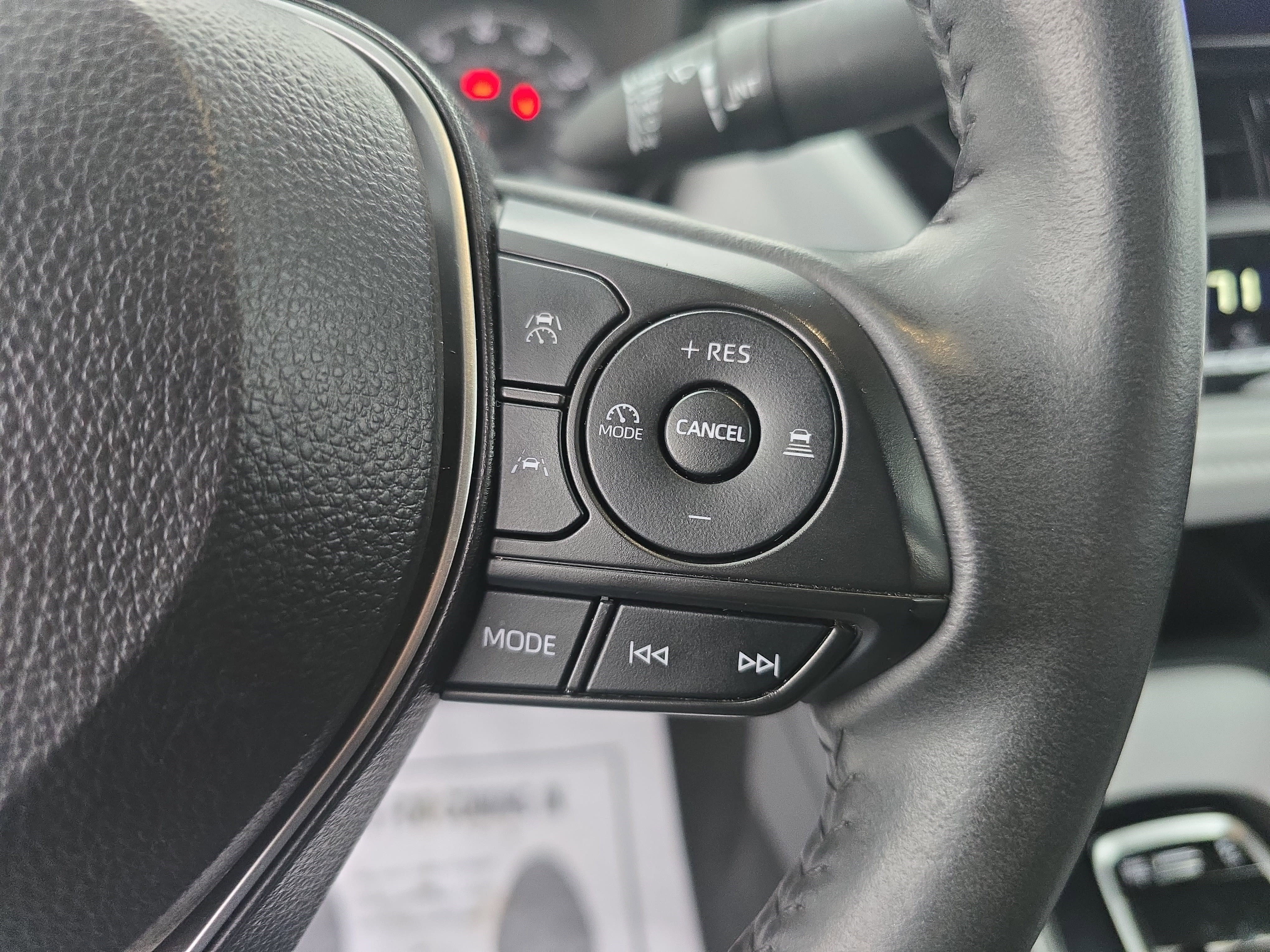 Used 2024 Toyota Corolla SE image 17