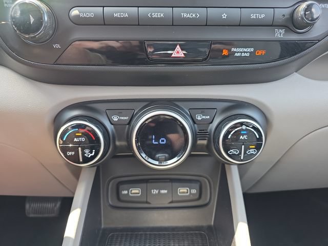 Used 2022 Hyundai Venue SEL FWD image 28