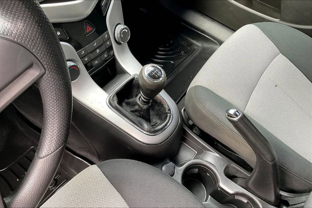 Used 2011 Chevrolet Cruze LS FWD image 17