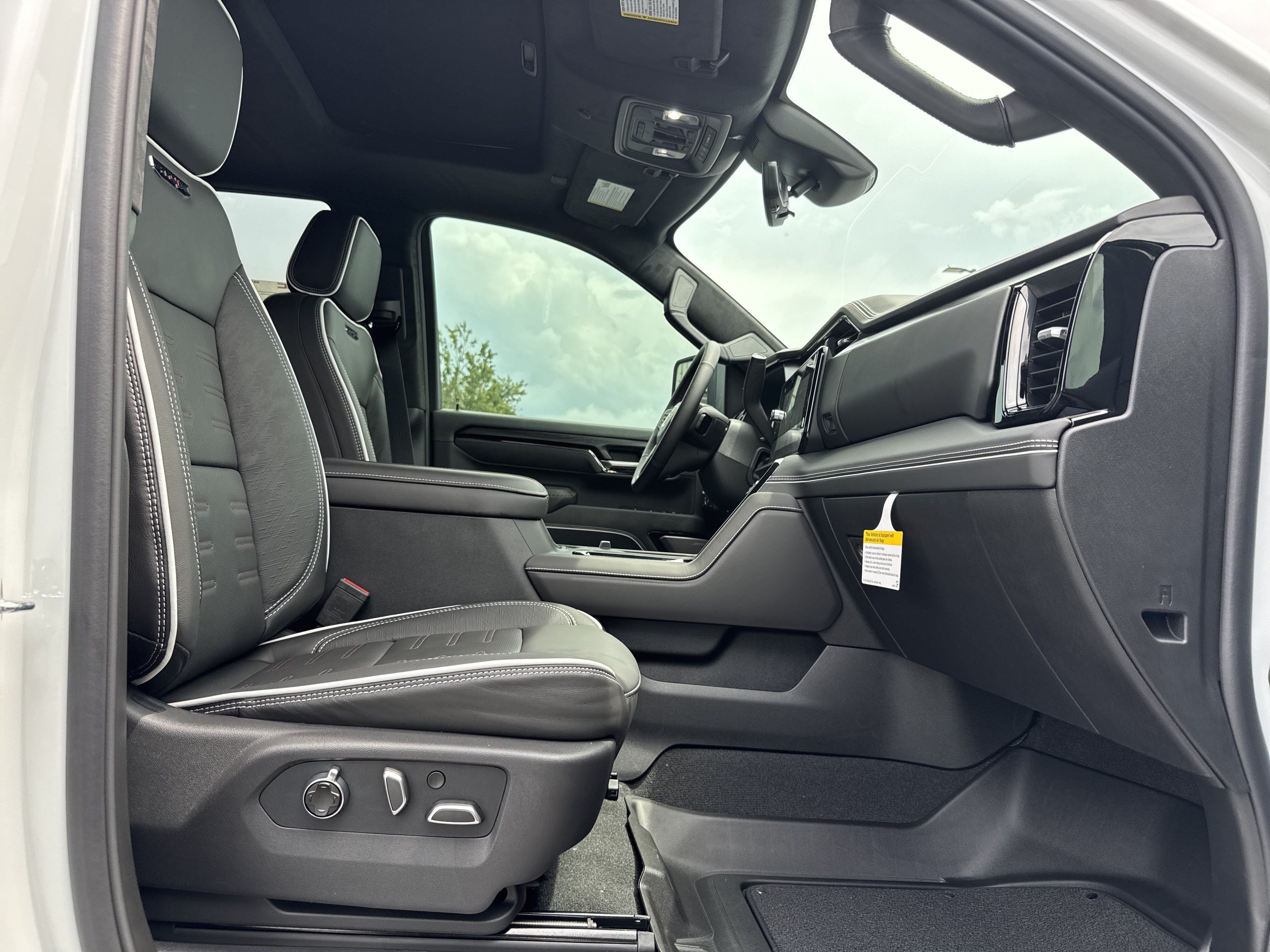 New 2026 GMC Sierra 2500 AT4X AWD/4WD image 32