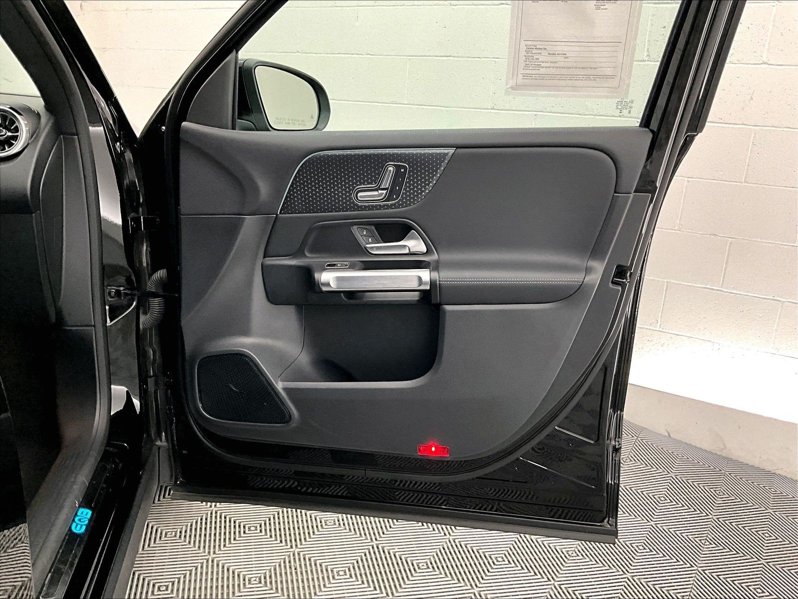 Certified 2024 Mercedes-Benz EQB 250+ image 25