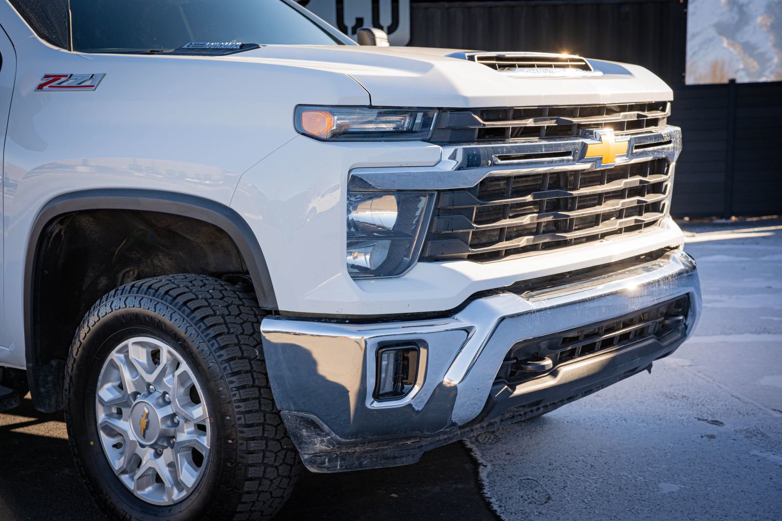 Used 2024 Chevrolet Silverado 2500 LT image 3