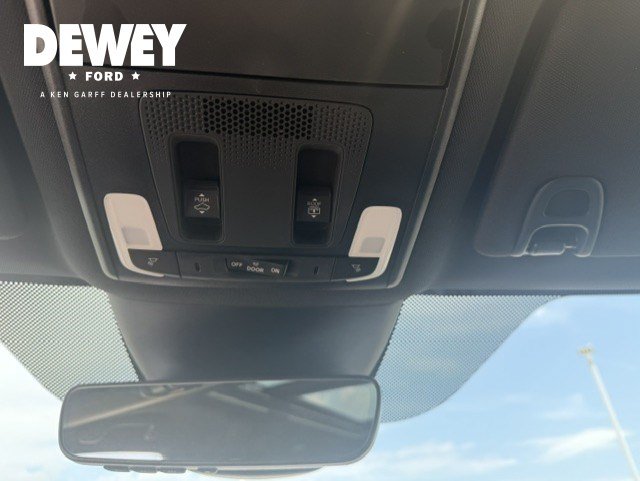 Used 2025 Honda Pilot Black Edition image 19