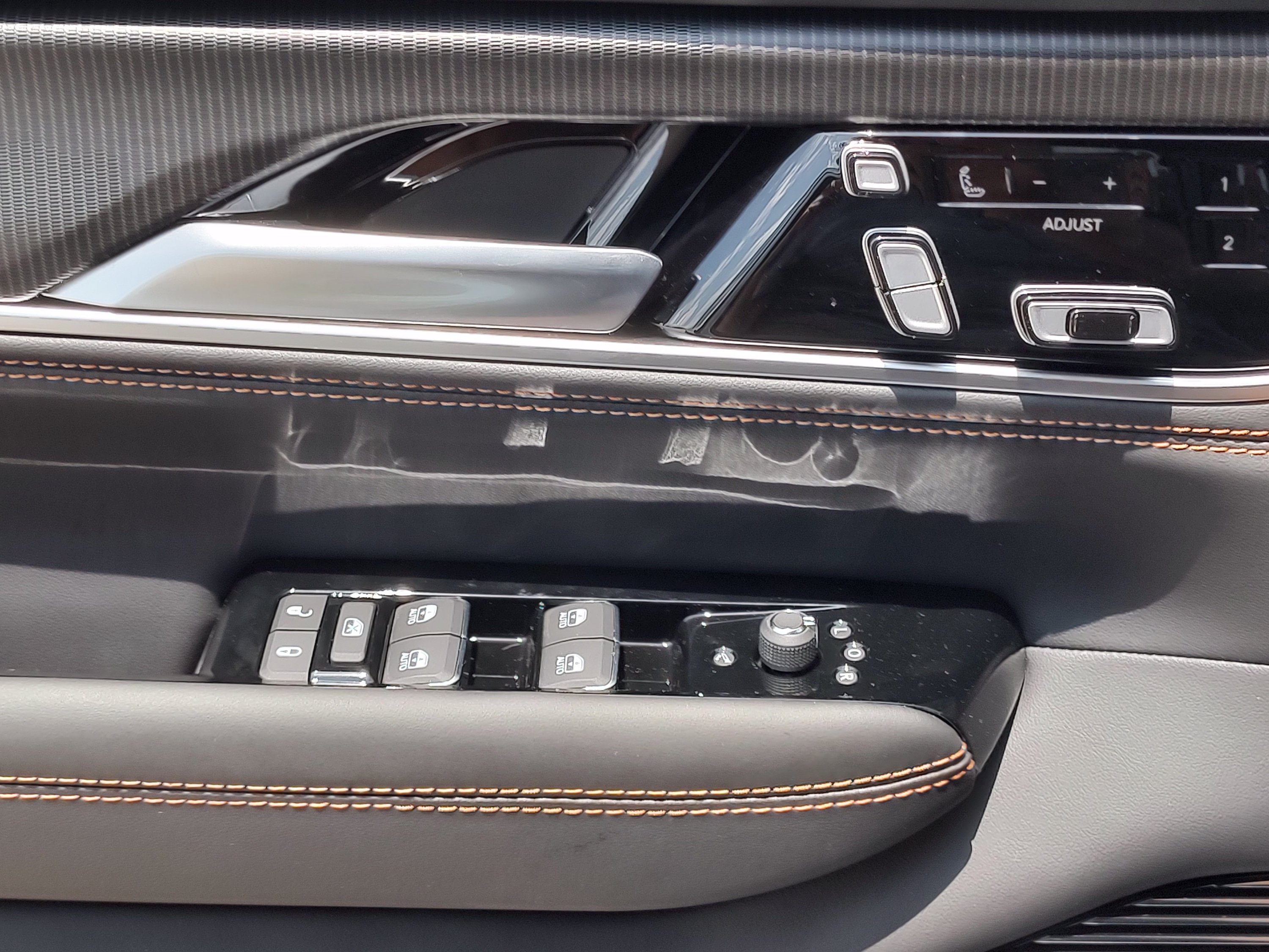 New 2026 Jeep Grand Wagoneer L Summit AWD/4WD image 26