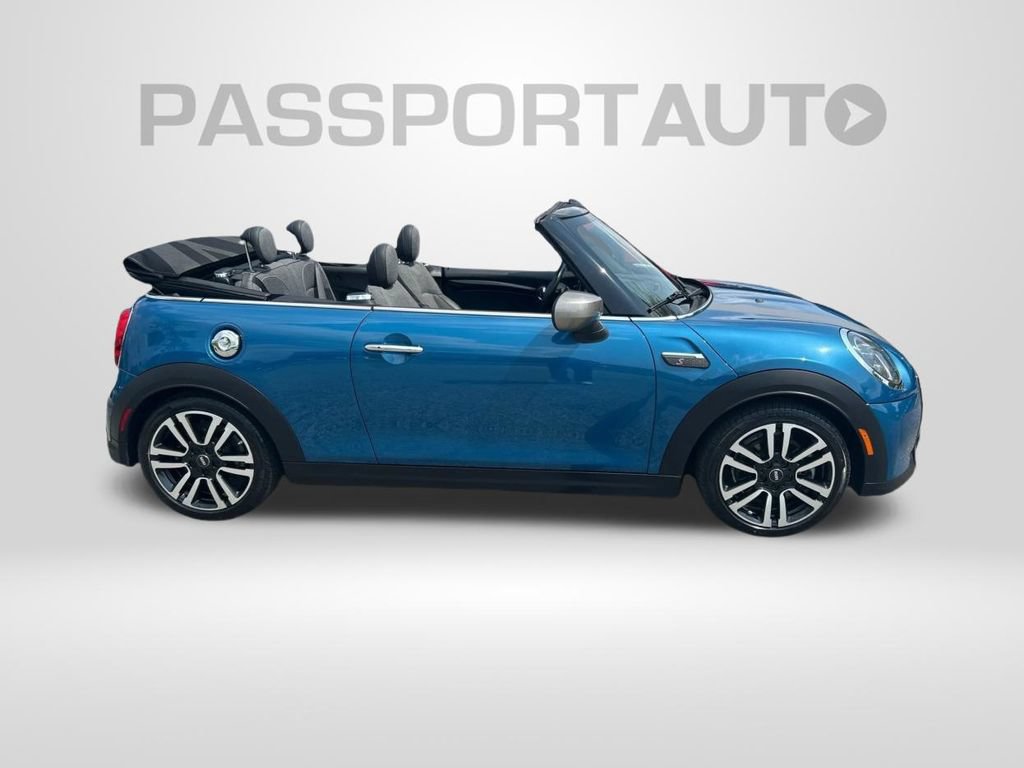 Used 2023 MINI Cooper S w/ Signature Upholstery Package FWD image 5