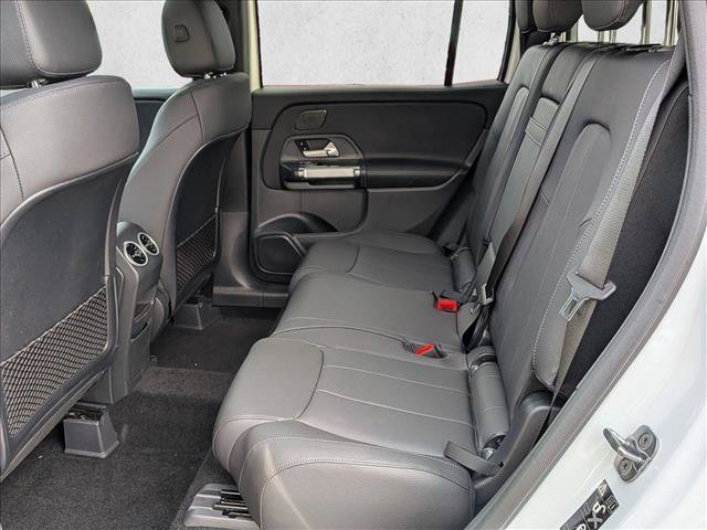 Used 2026 Mercedes-Benz GLB 250 4MATIC image 15