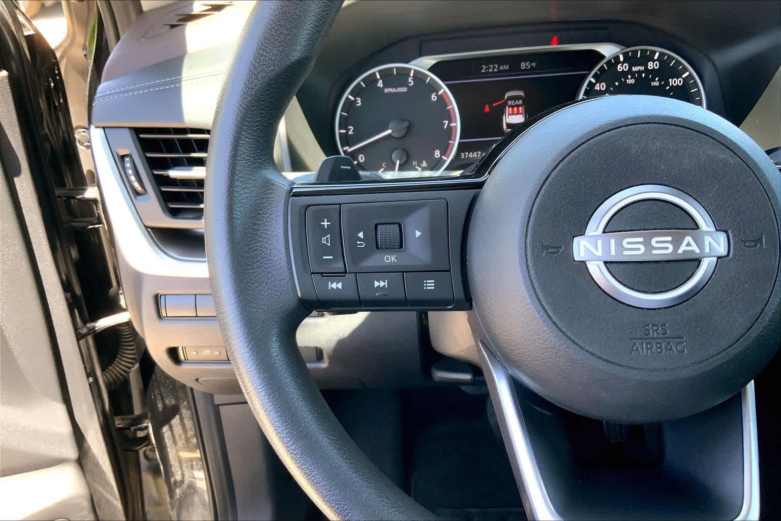 Used 2023 Nissan Rogue SV AWD/4WD image 22