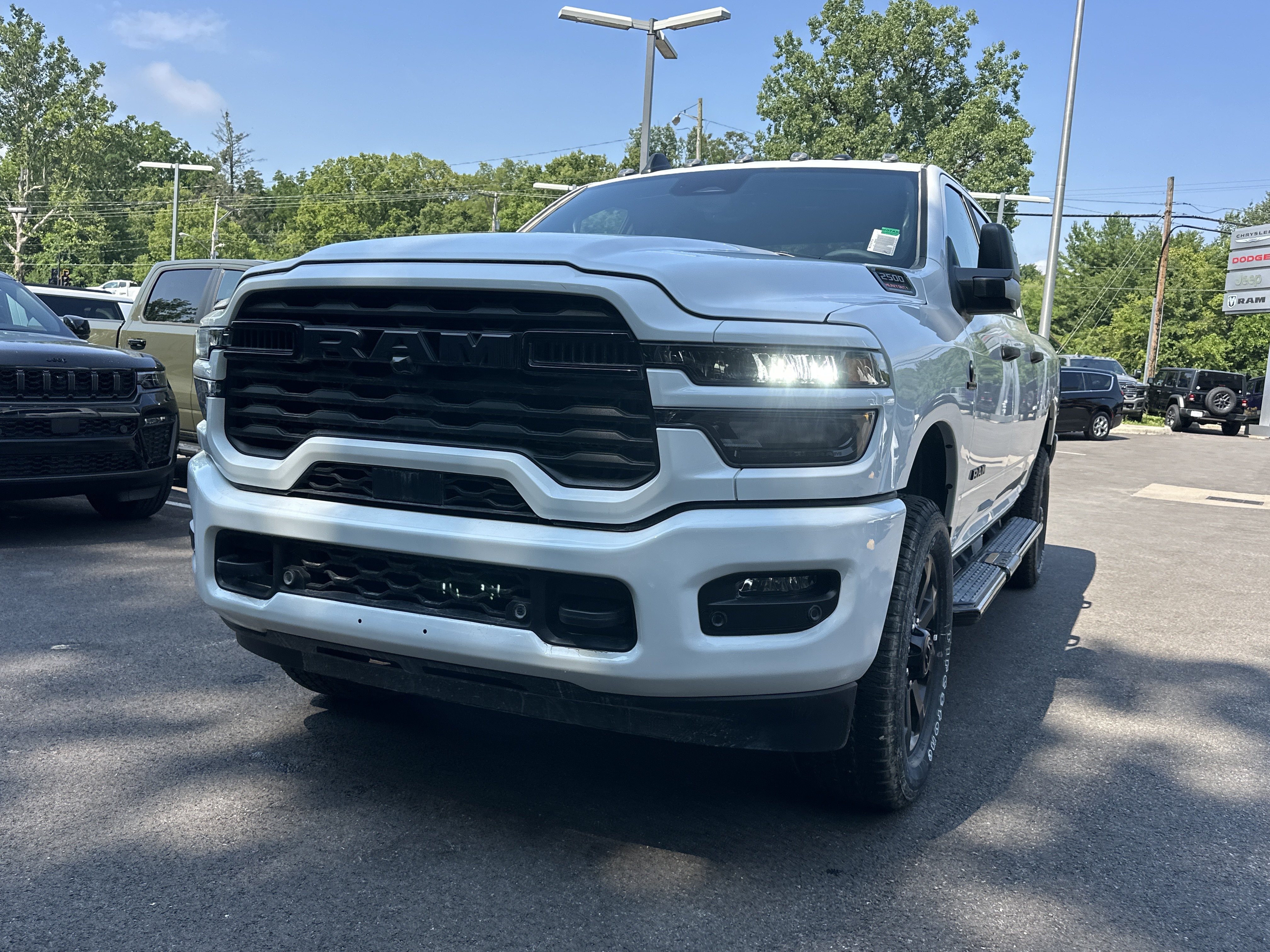 New 2026 RAM 2500 Big Horn AWD/4WD image 20