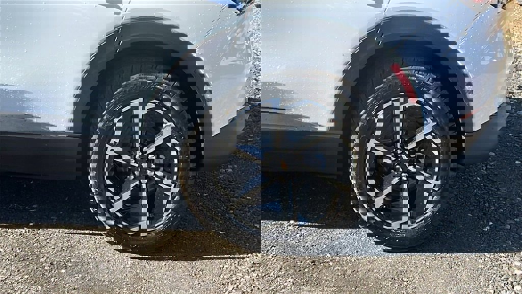 New 2026 Chevrolet Equinox EV LT image 9