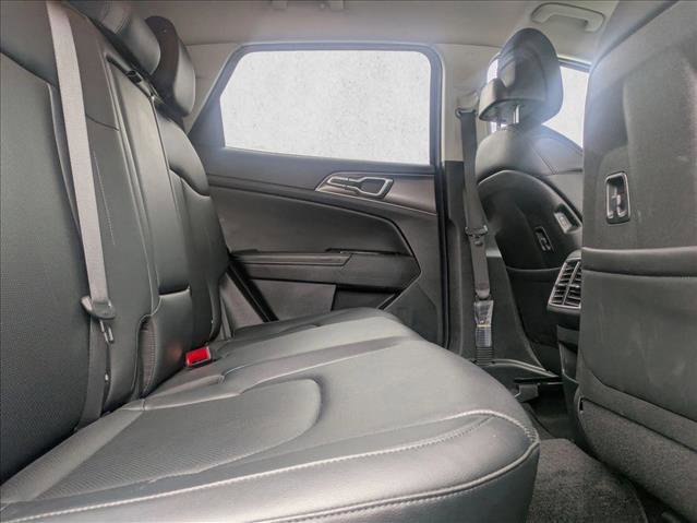 Used 2023 Kia Sportage EX image 23