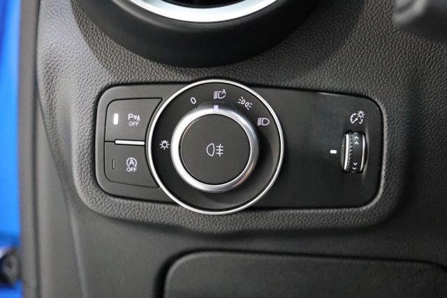Used 2024 Alfa Romeo Stelvio Veloce AWD/4WD image 19