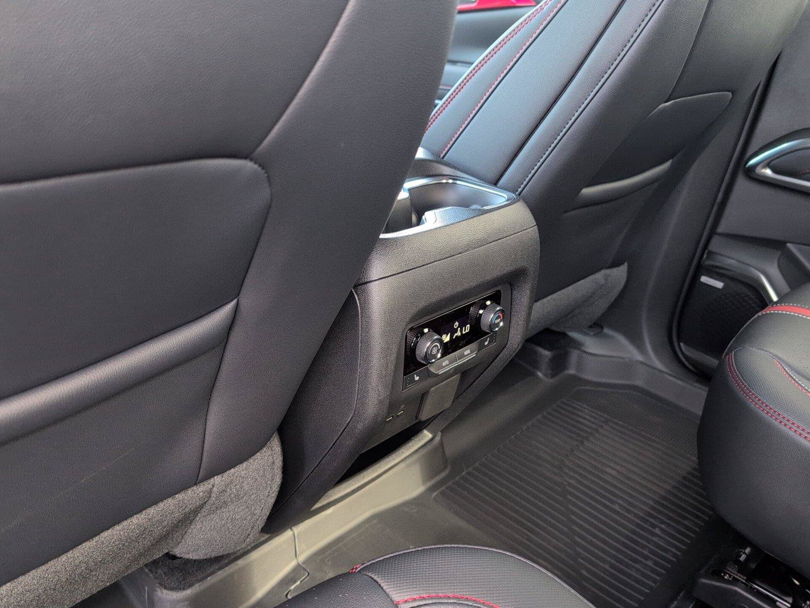 New 2026 Chevrolet Traverse RS w/ LPO, Floor Liner Package FWD image 30