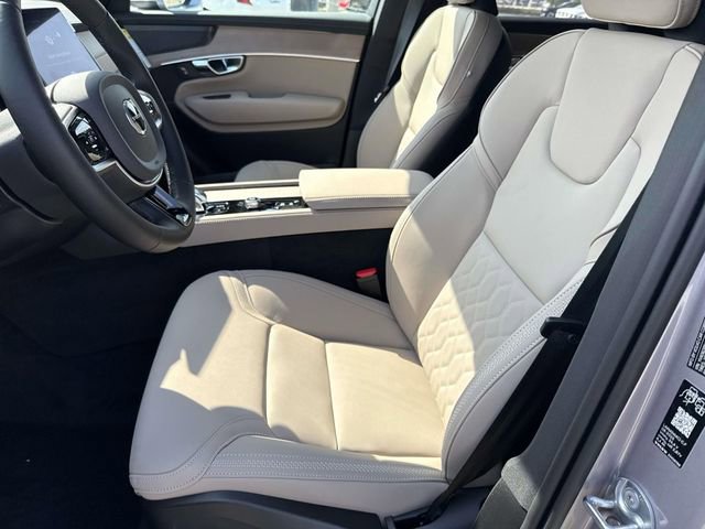 New 2026 Volvo XC90 B6 Plus w/ Protection Package Premier image 18