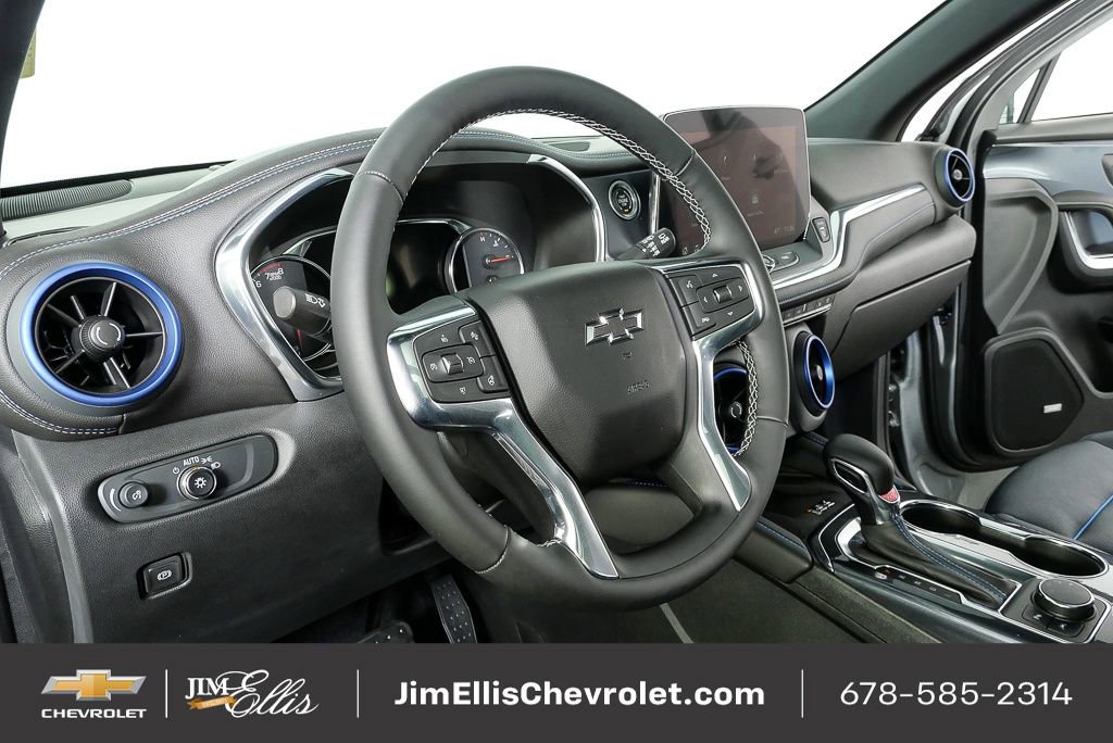 Used 2023 Chevrolet Blazer RS w/ Driver Confidence II Package image 4