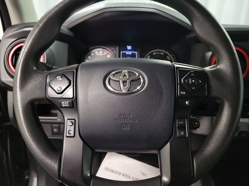 Used 2018 Toyota Tacoma SR image 18