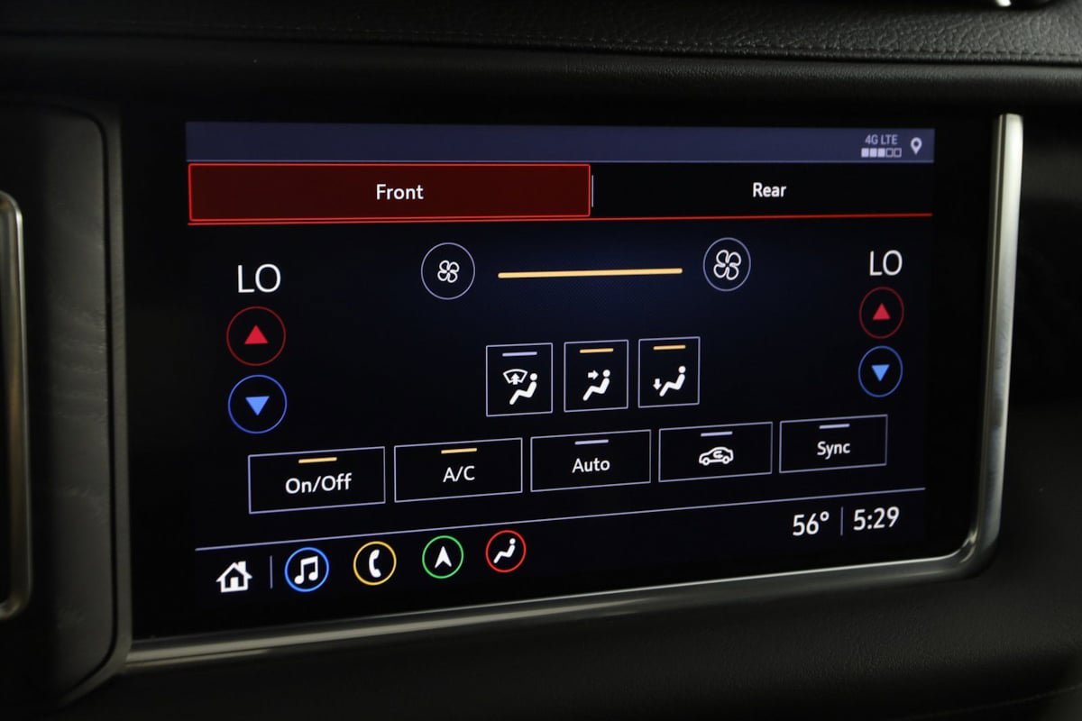 Used 2021 GMC Yukon Denali w/ Denali Premium Package image 36