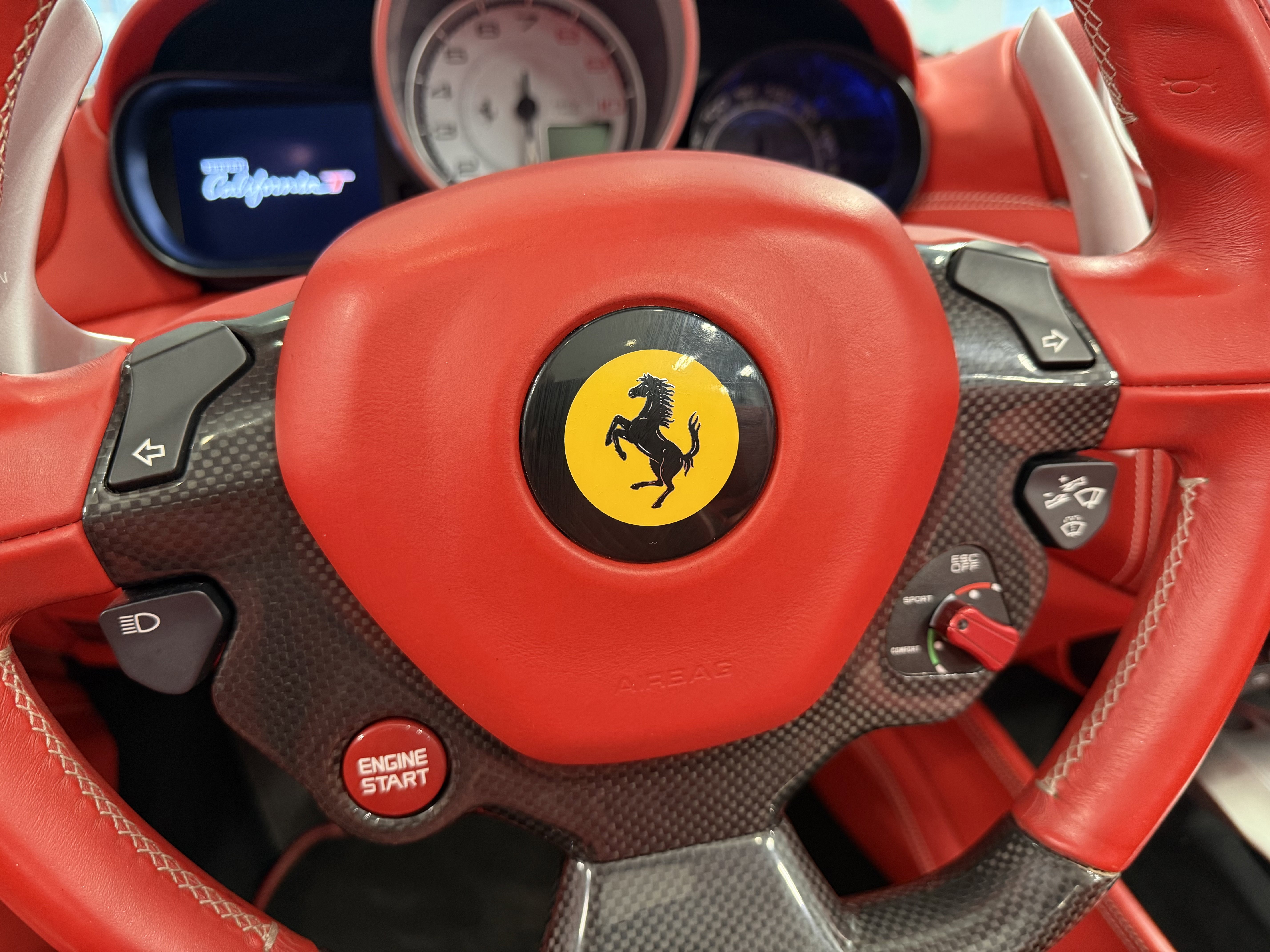 Used 2017 Ferrari California T RWD image 26