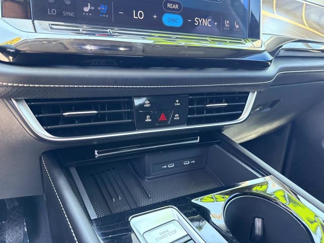 Used 2025 Volkswagen Atlas SE FWD image 27