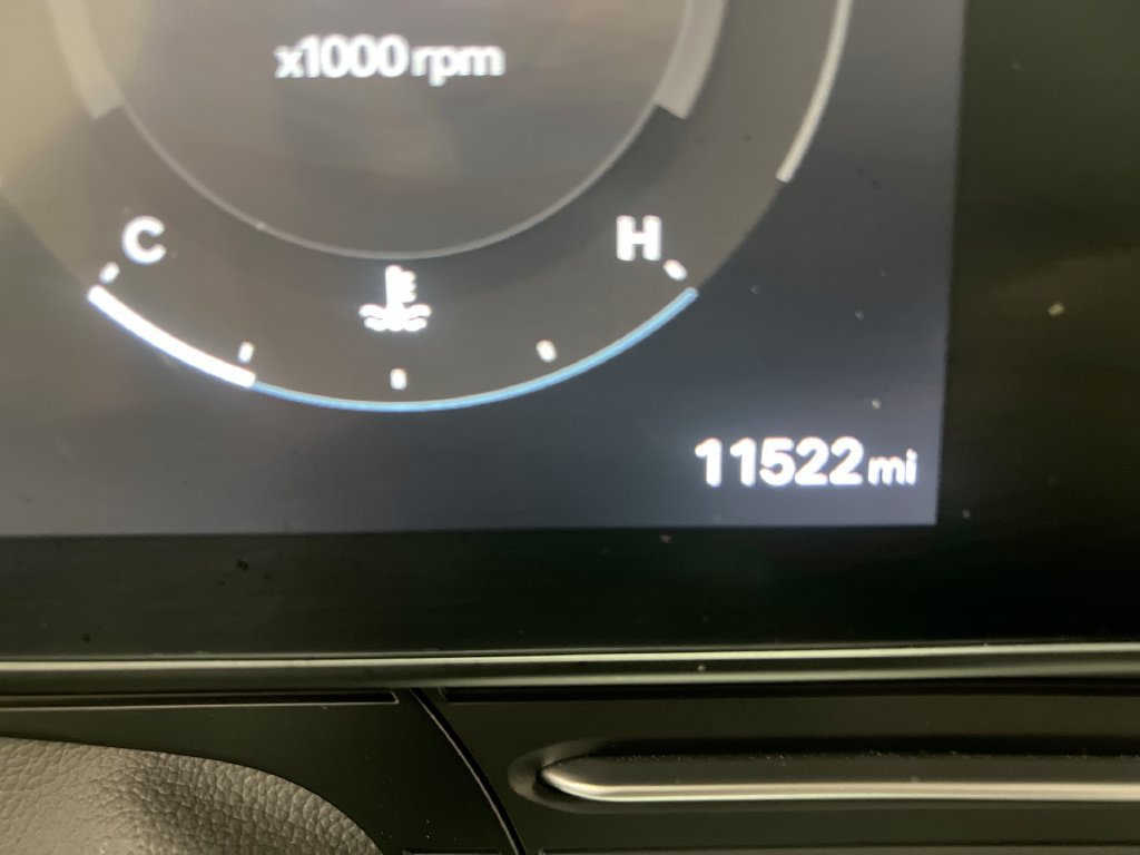 Used 2025 Hyundai Kona Limited FWD image 12