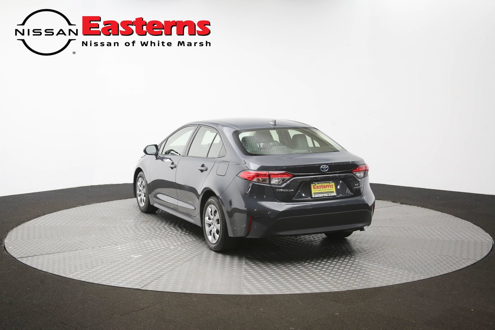 Used 2023 Toyota Corolla LE w/ Carpet Mat Package (TMS) FWD image 96