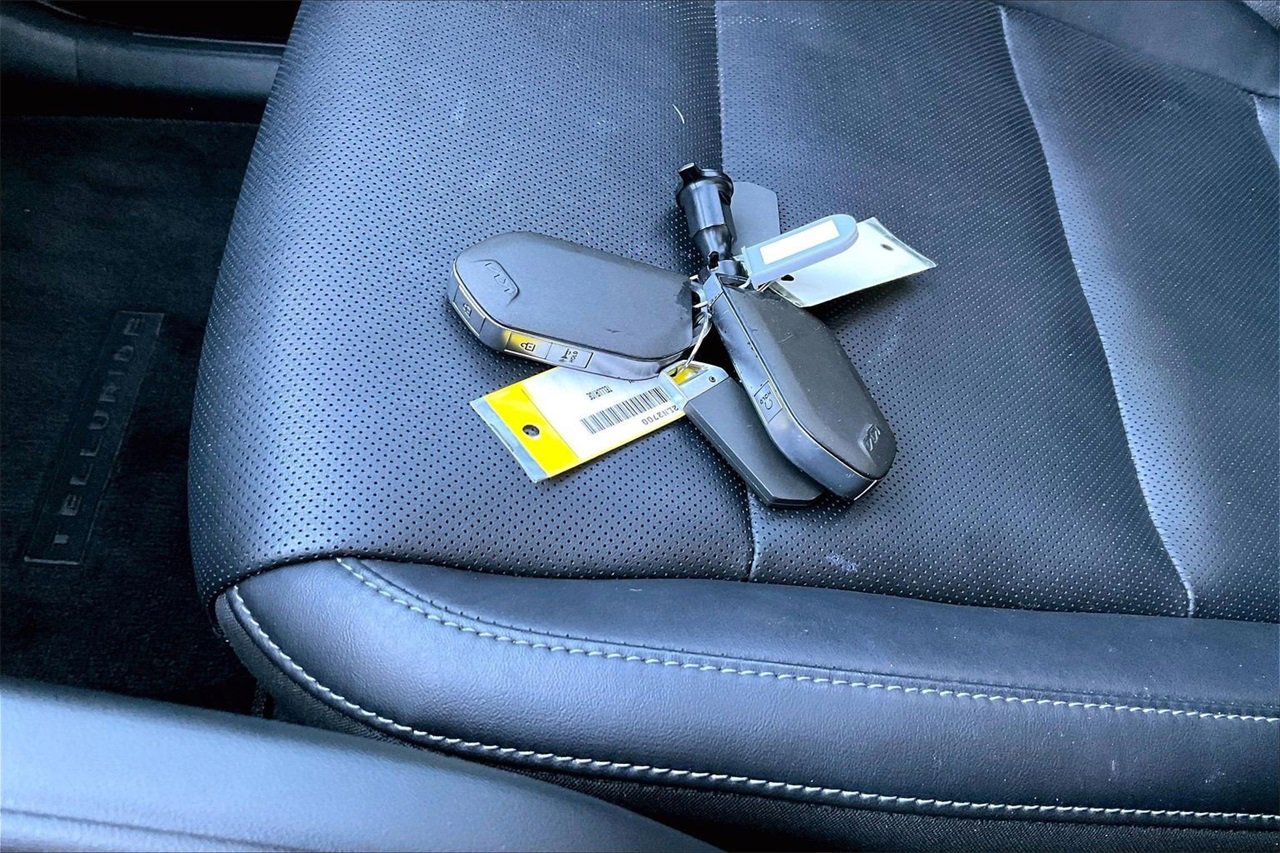 Used 2023 Kia Telluride S w/ S Sunroof Package image 32