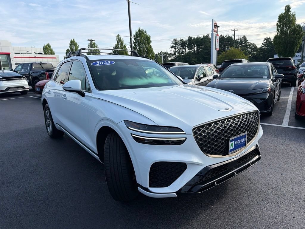 Used 2025 Genesis GV70 3.5T Sport AWD/4WD image 3