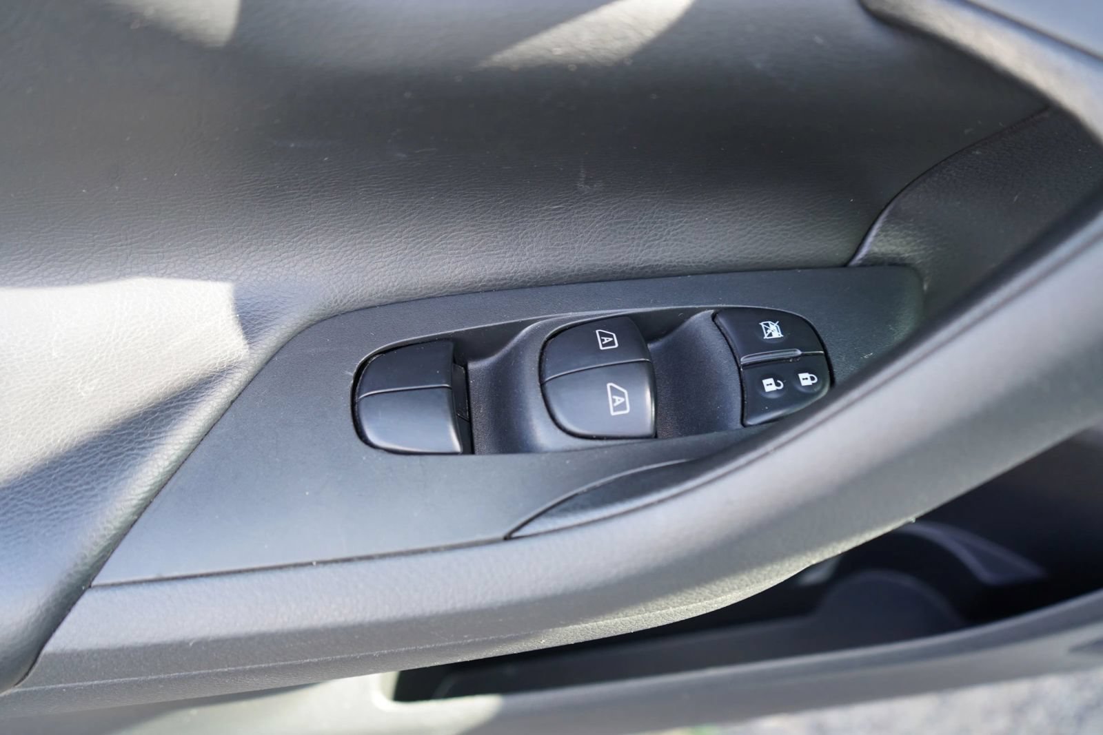 Used 2018 Nissan Altima 2.5 SL FWD image 15
