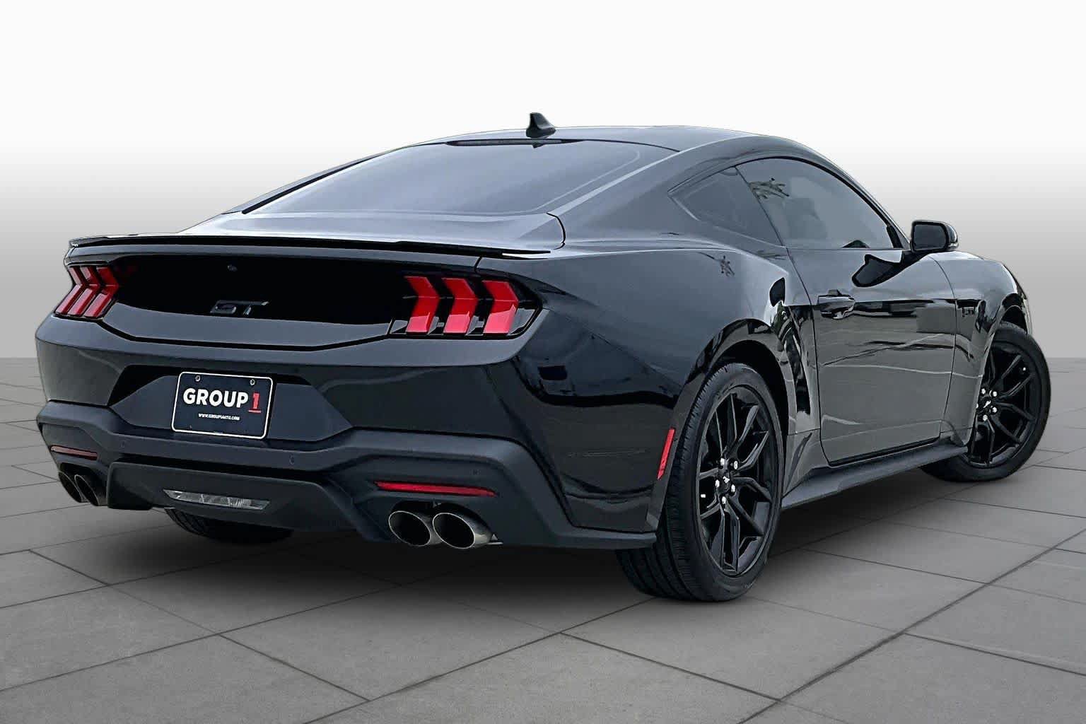 Used 2025 Ford Mustang GT Premium RWD image 11