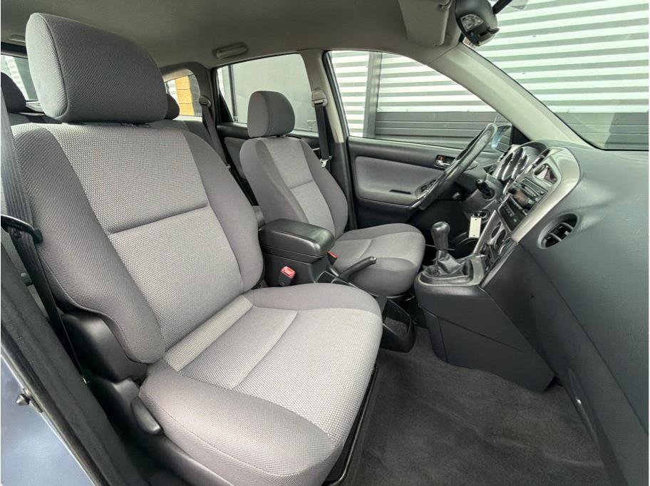 Used 2005 Toyota Matrix XR image 4