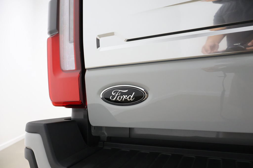 Used 2025 Ford F250 Platinum w/ Platinum Plus Package image 82