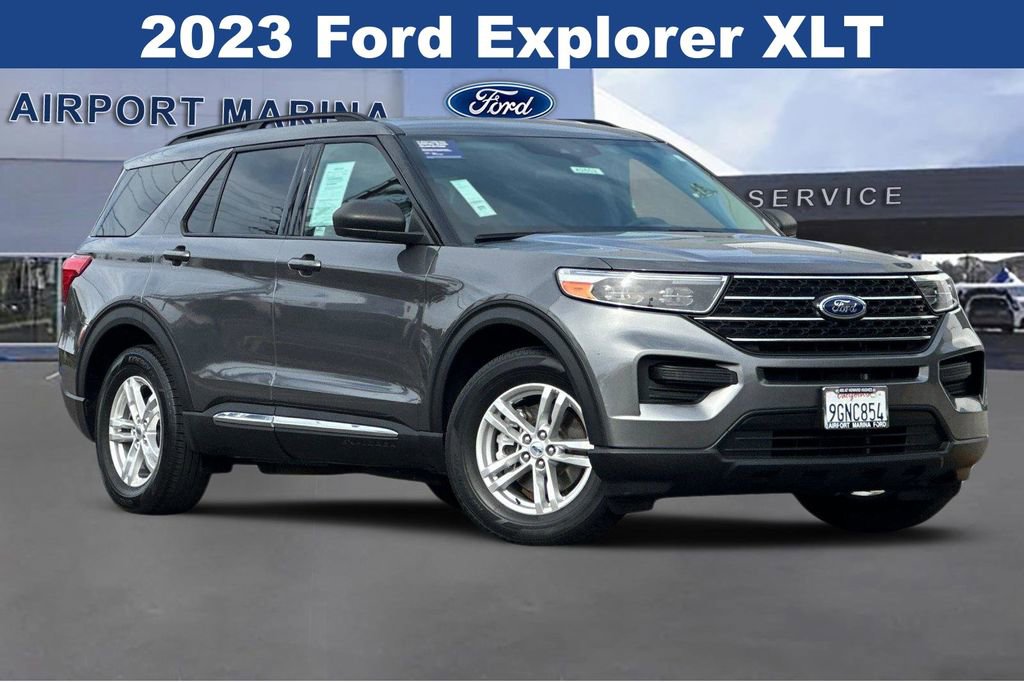 Certified 2023 Ford Explorer XLT image 2