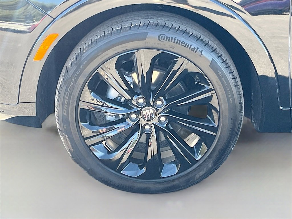 Used 2025 Buick Envista Sport Touring w/ Experience Buick Package image 31