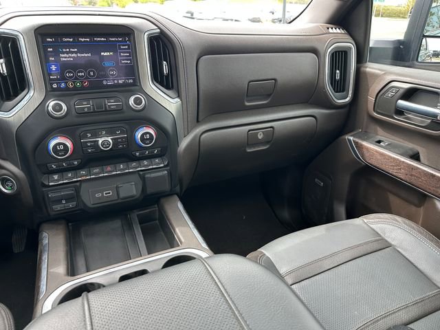 Used 2023 GMC Sierra 3500 Denali w/ Denali Ultimate Package image 11