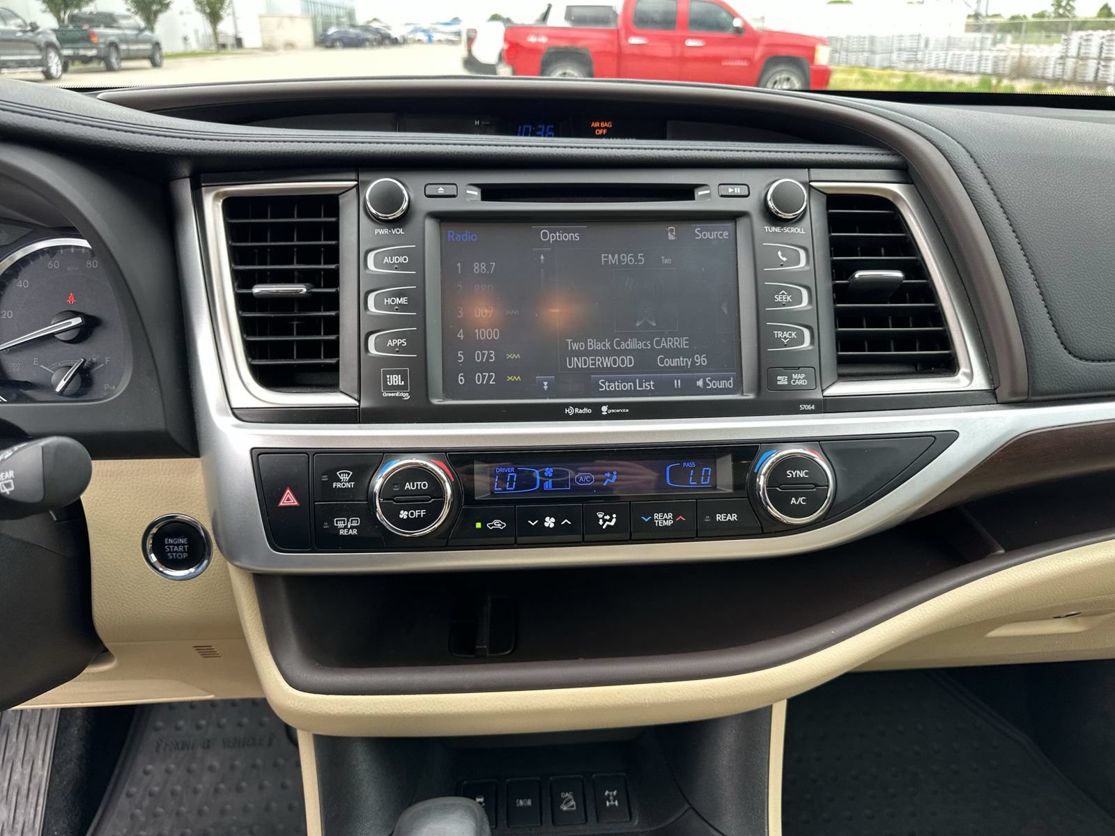 Used 2015 Toyota Highlander Limited Platinum AWD/4WD image 13