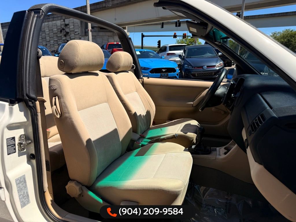 Used 2001 Volkswagen Cabrio GL image 27