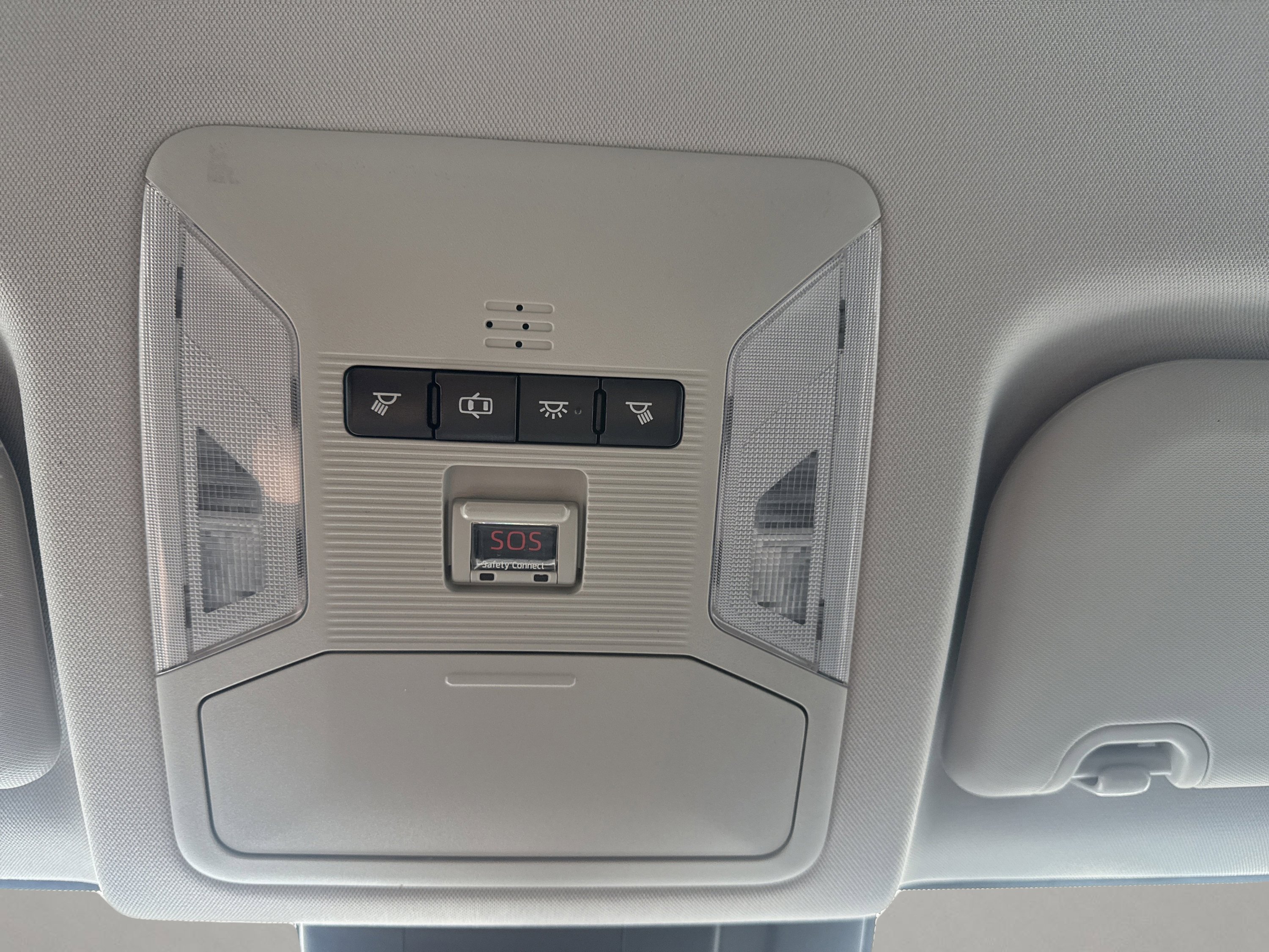 Used 2019 Toyota RAV4 LE w/ Carpet Mat Package AWD/4WD image 26
