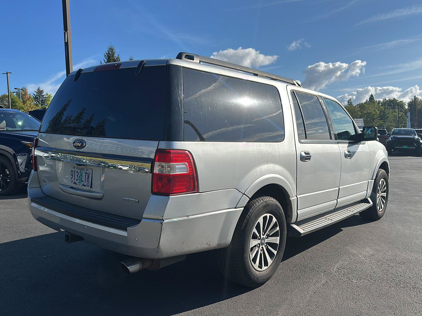 Used 2016 Ford Expedition EL XLT AWD/4WD image 3