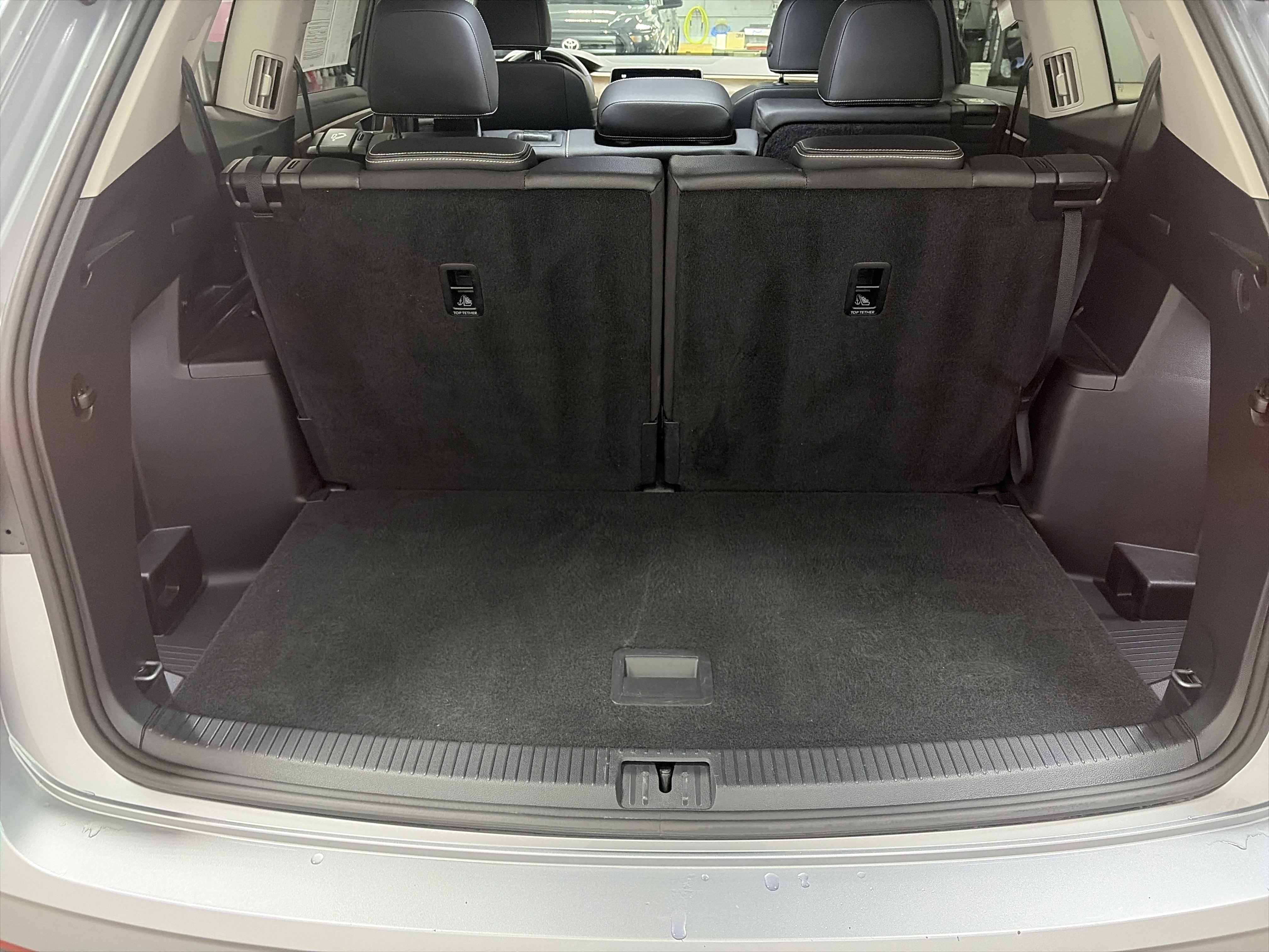 Certified 2025 Volkswagen Atlas SE image 27