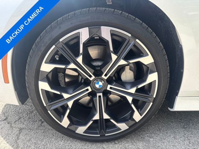 Used 2025 BMW 330i xDrive Sedan w/ Premium Package image 11