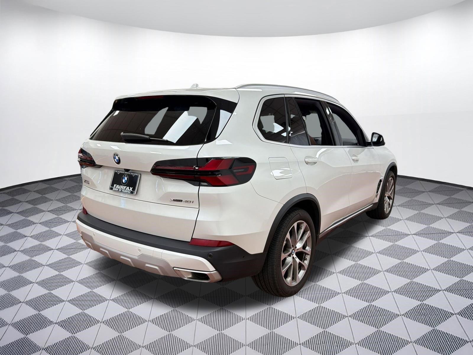 Certified 2024 BMW X5 xDrive40i w/ Premium Package image 9