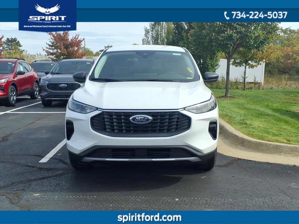 New 2026 Ford Escape Active w/ Active Premium Tech Pack image 2