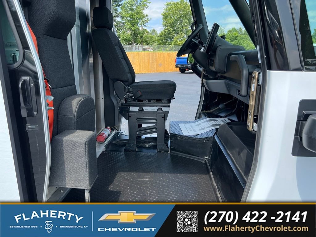 Used 2024 Chevrolet Brightdrop 600 w/ Commercial Equipment Package AWD/4WD image 9